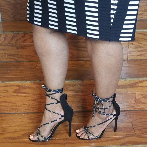 🔥🔥LILIANA Ankle Tie Black Heels - Picture 2 of 8